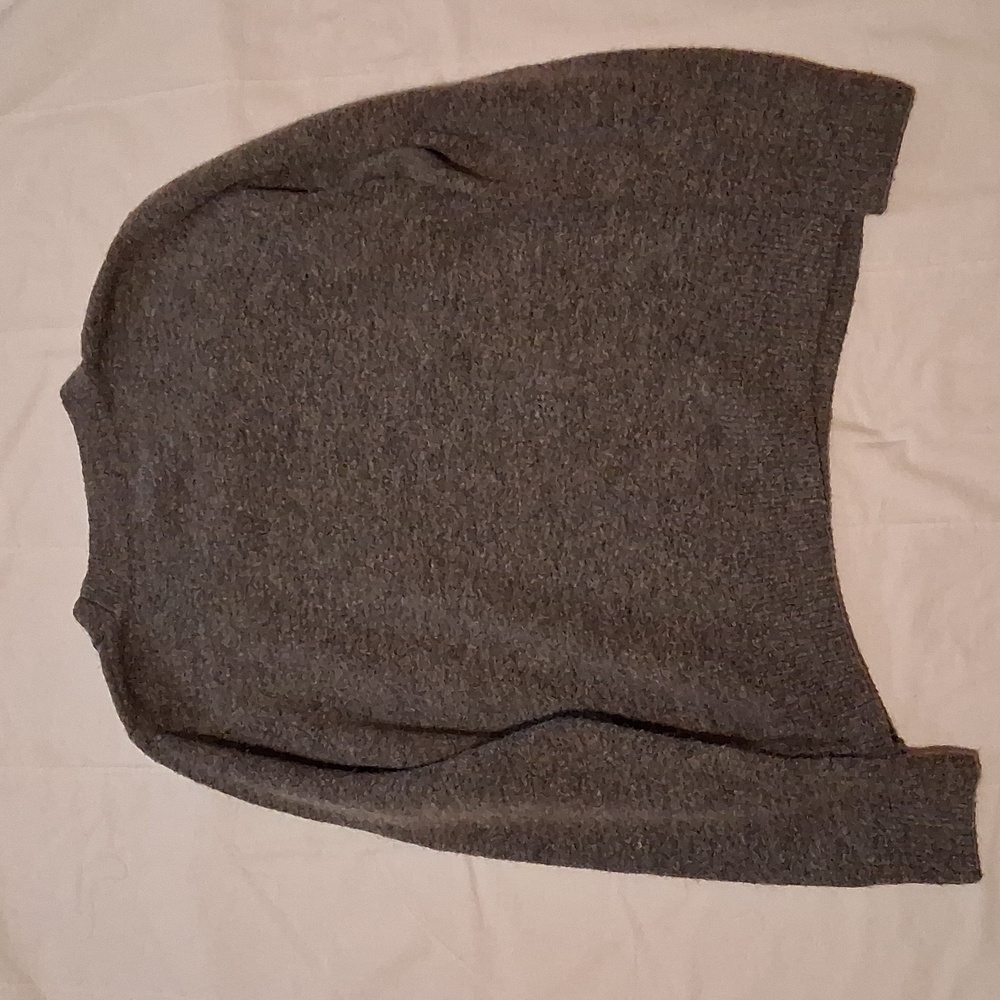 Gray H and M Sweater - Picture 5 of 6